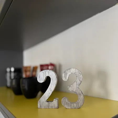 23 - Centar